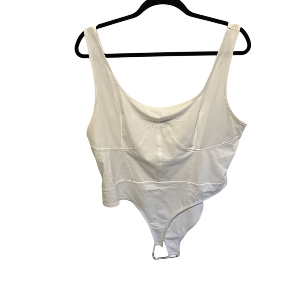 Details white body suite